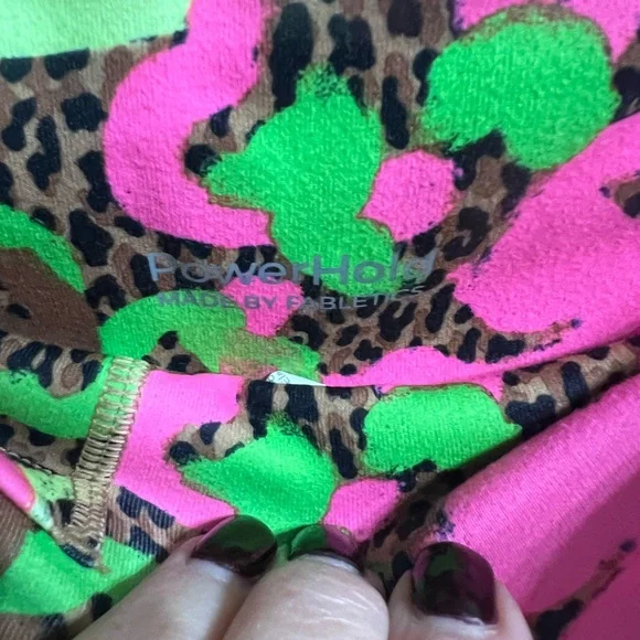 Fabletics Neon Green and Pink Leopard Leggings EUC - Picture 4 of 6